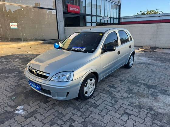CHEVROLET CORSA 1.4 MPFI MAXX 8V FLEX 4P MANUAL CHEVROLET CORSA 1.4 MPFI MAXX 8V FLEX 4P MANUAL
